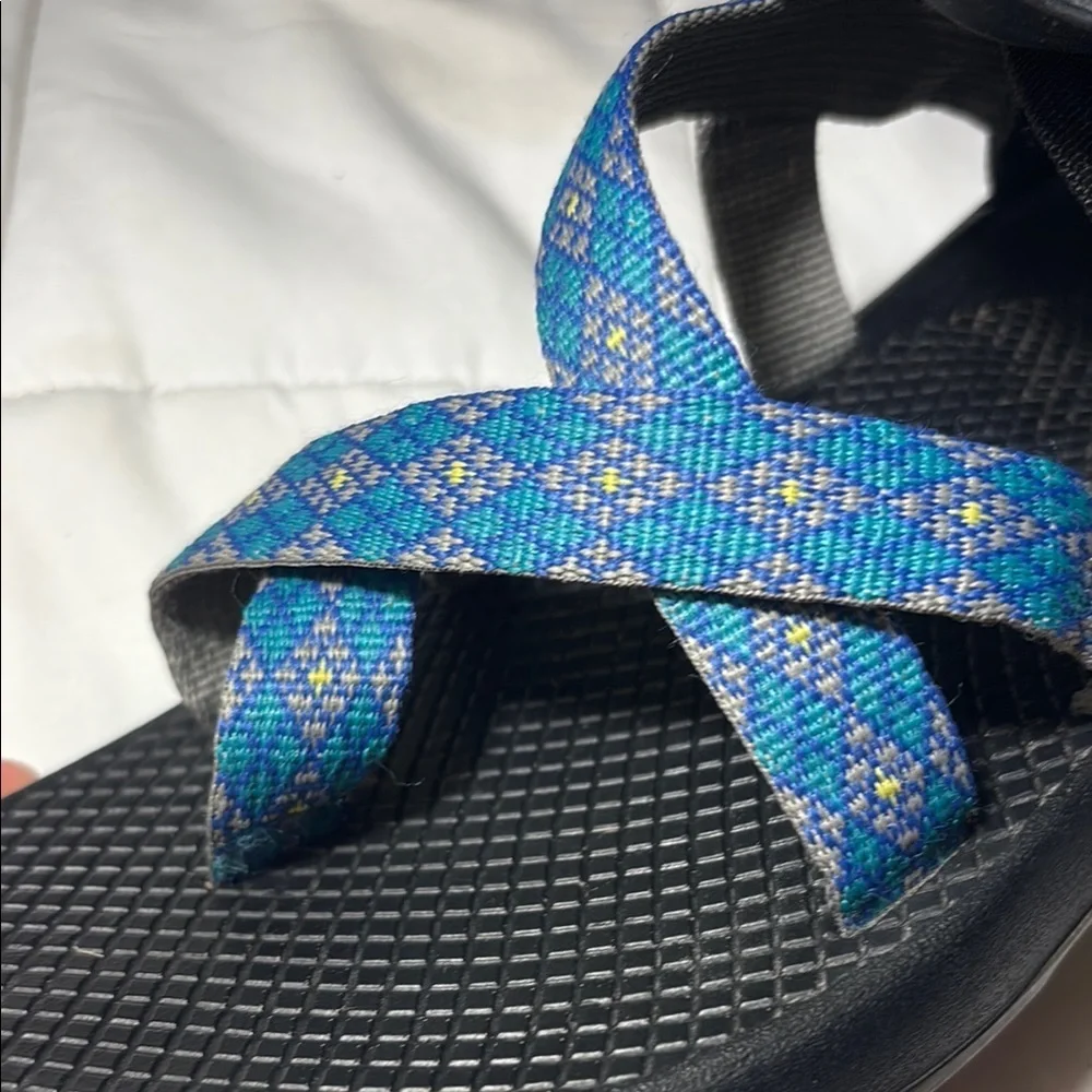 Chaco Z2 Yampa Vibram sandals Black Sandals with Blue Patterned Straps - Picture 11 of 14